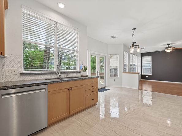 171 W Sundance Circle, The Woodlands TX 77382