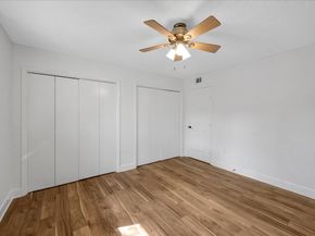 1614 Wavecrest Lane, Houston TX 77062