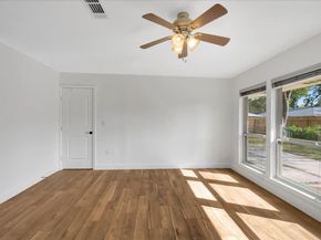 1614 Wavecrest Lane, Houston TX 77062