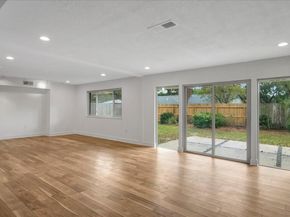 1614 Wavecrest Lane, Houston TX 77062