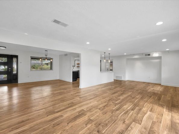 1614 Wavecrest Lane, Houston TX 77062