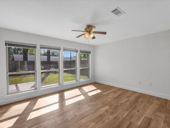 1614 Wavecrest Lane, Houston TX 77062