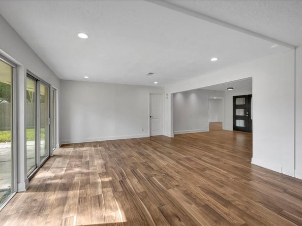 1614 Wavecrest Lane, Houston TX 77062