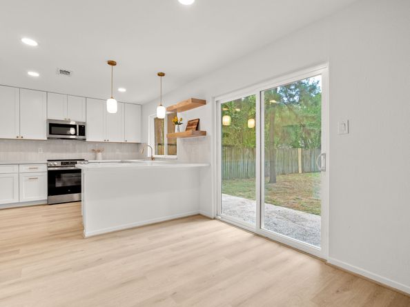 8 S Woodstock Circle Drive, The Woodlands TX 77381