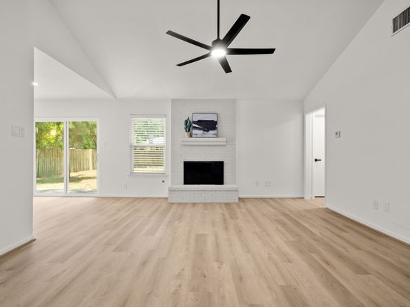 8 S Woodstock Circle Drive, The Woodlands TX 77381