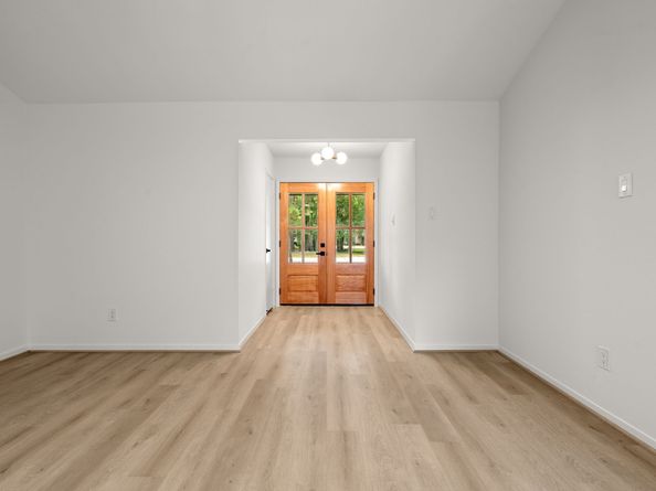 8 S Woodstock Circle Drive, The Woodlands TX 77381