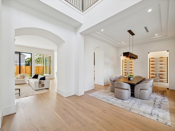 1807 Du Barry Lane, Houston TX 77018