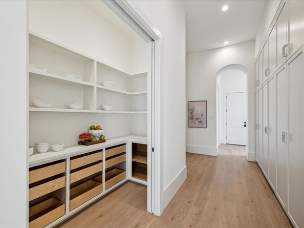 1807 Du Barry Lane, Houston TX 77018