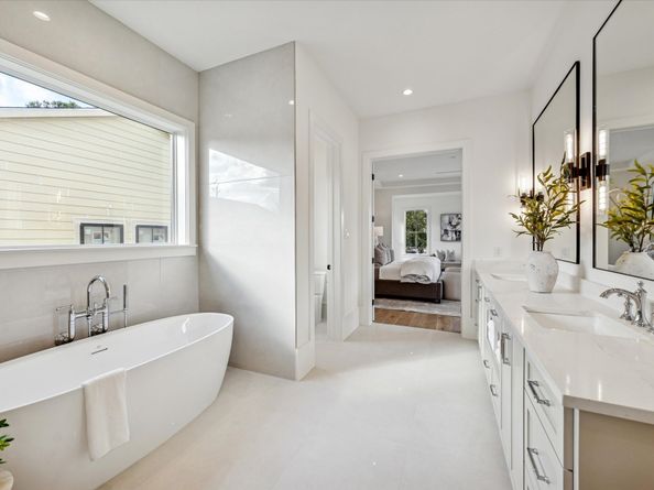 1807 Du Barry Lane, Houston TX 77018