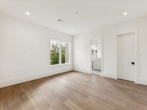 1807 Du Barry Lane, Houston TX 77018