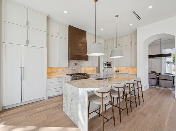 1807 Du Barry Lane, Houston TX 77018