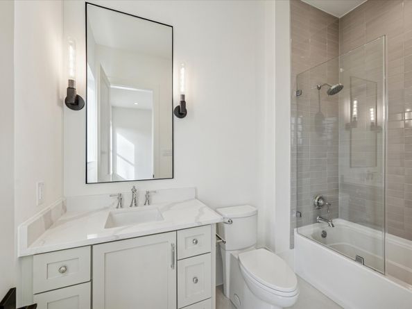 1807 Du Barry Lane, Houston TX 77018