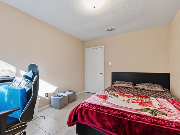 15410 Lindita Drive, Houston TX 77083