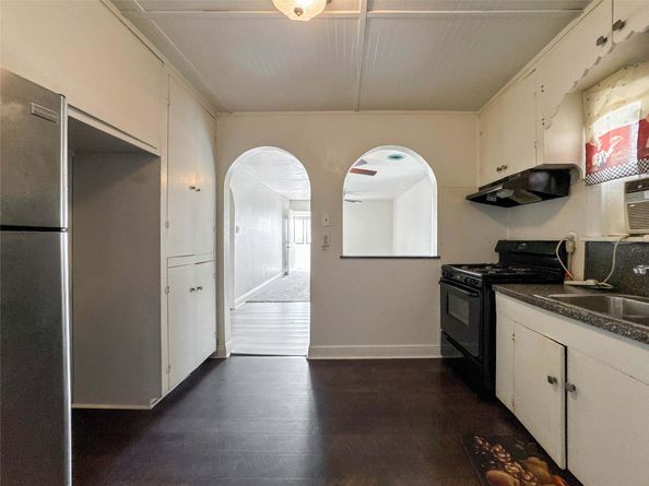 8321 Leander Street, Houston TX 77012