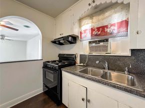 8321 Leander Street, Houston TX 77012