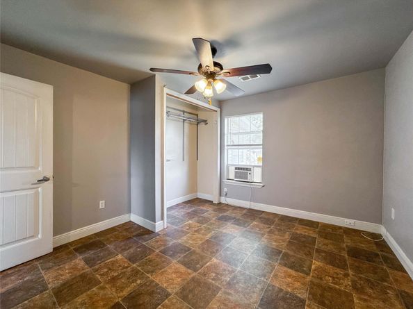 8321 Leander Street, Houston TX 77012