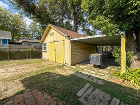 8321 Leander Street, Houston TX 77012