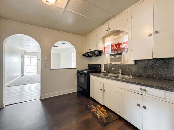 8321 Leander Street, Houston TX 77012