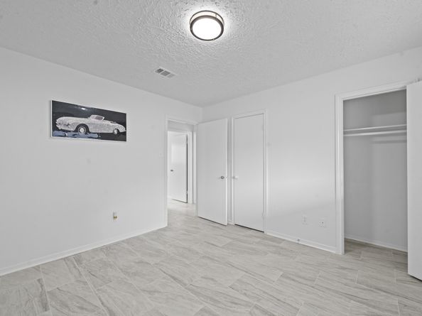 12315 Scarcella Lane, Meadows Place TX 77477