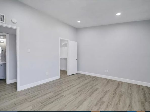 9550 Deering Drive 210, Houston TX 77036