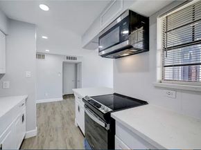 9550 Deering Drive 210, Houston TX 77036