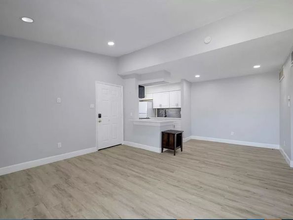 9550 Deering Drive 210, Houston TX 77036