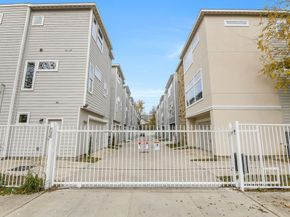 4013 Saint Augustine Street, Houston TX 77021