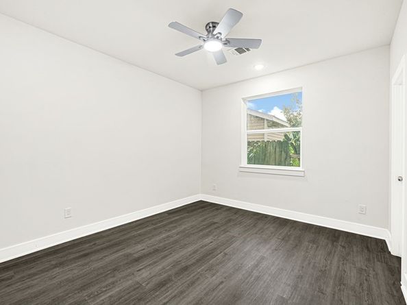 4013 Saint Augustine Street, Houston TX 77021