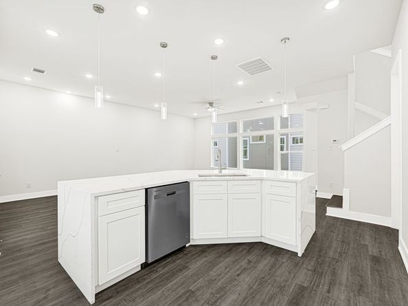 4013 Saint Augustine Street, Houston TX 77021