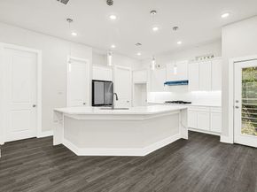 4013 Saint Augustine Street, Houston TX 77021