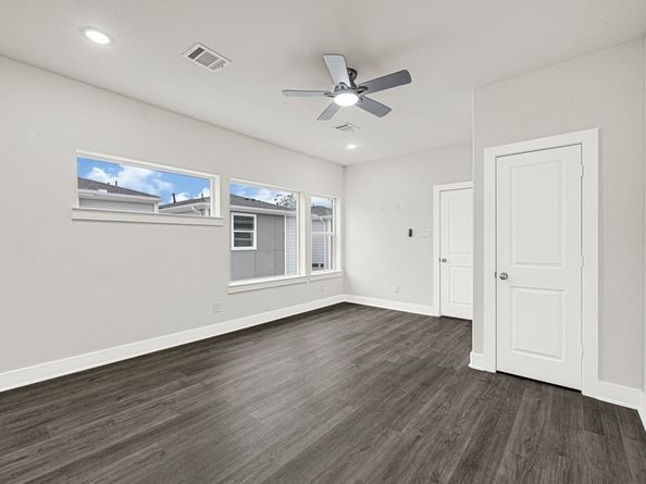 4013 Saint Augustine Street, Houston TX 77021