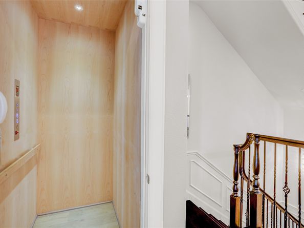 827 Dunleigh Meadows Lane, Houston TX 77055