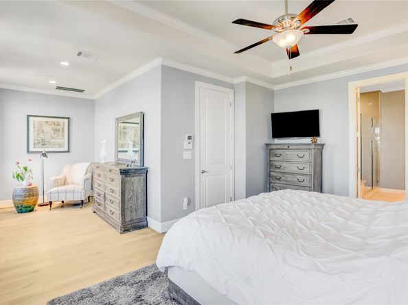 827 Dunleigh Meadows Lane, Houston TX 77055