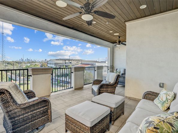 827 Dunleigh Meadows Lane, Houston TX 77055