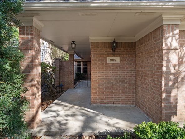 1327 Mission Chase Drive, Houston TX 77077