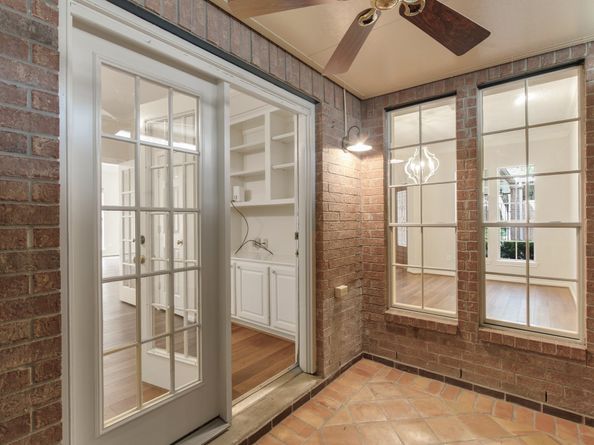 1327 Mission Chase Drive, Houston TX 77077