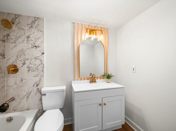 14703 Barryknoll Lane 26, Houston TX 77079