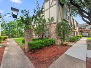 14703 Barryknoll Lane 26, Houston TX 77079