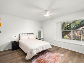 14703 Barryknoll Lane 26, Houston TX 77079