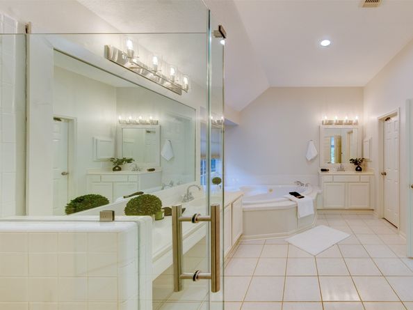 3910 Sand Myrtle Drive, Houston TX 77059