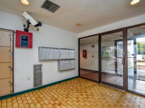 2818 S Bartell Drive S 6, Houston TX 77054