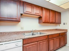 2818 S Bartell Drive S 6, Houston TX 77054