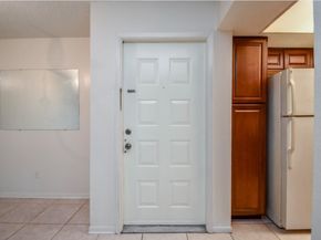 2818 S Bartell Drive S 6, Houston TX 77054