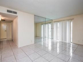 2818 S Bartell Drive S 6, Houston TX 77054