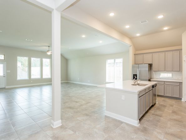 16 Florentino Vine Place, The Woodlands TX 77354