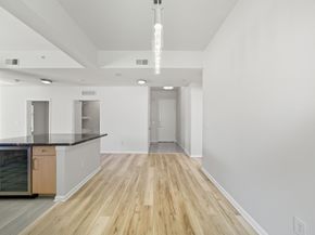 3505 Sage Road 202, Houston TX 77056