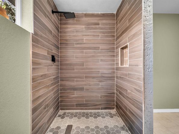 4011 Markley Street, Houston TX 77087