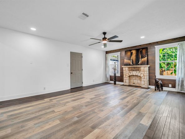 4011 Markley Street, Houston TX 77087