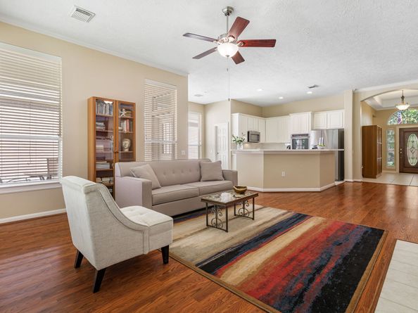 183 Victoria Glen Drive, The Woodlands TX 77384