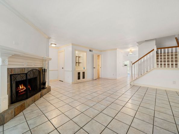 2508 Bering Drive, Houston TX 77057